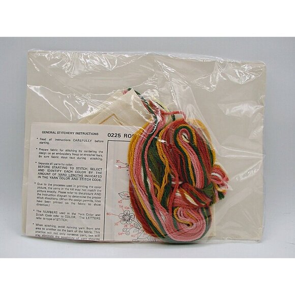Embroidery Kit Creative Circle 0225 Roses, Daisies Persian Wool Yarn 5x7" Vtg - Picture 6 of 9